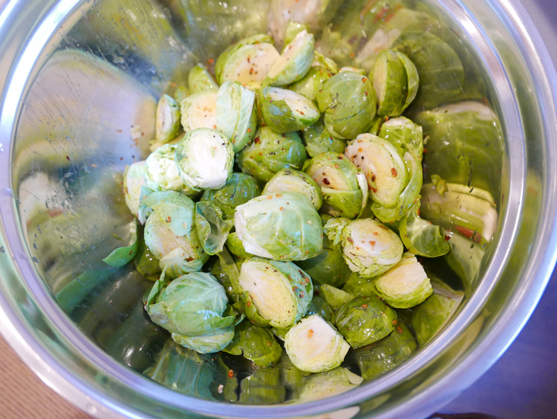 AIR FRYER CRISPY BRUSSEL SPROUTS RECIPE WITH GARLIC CHILI ASIAN AIR FRYER NOMSS.COM