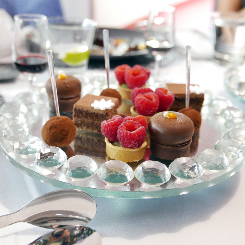 petite fours desserts