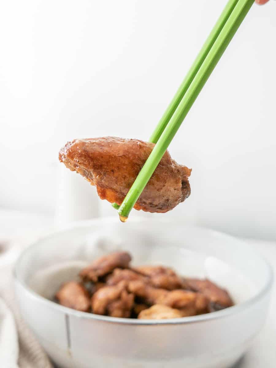 https://www.nomss.com/wp-content/uploads/2021/12/Cook-Anyday-Microwave-soy-CHicken-Wings-nomss-b-1.jpg
