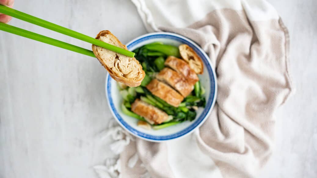 5 Minute Air Fryer Bean Curd Sheets with Baby Bok Choy Stir Fry 氣炸鍋腐皮蒜蓉炒白菜