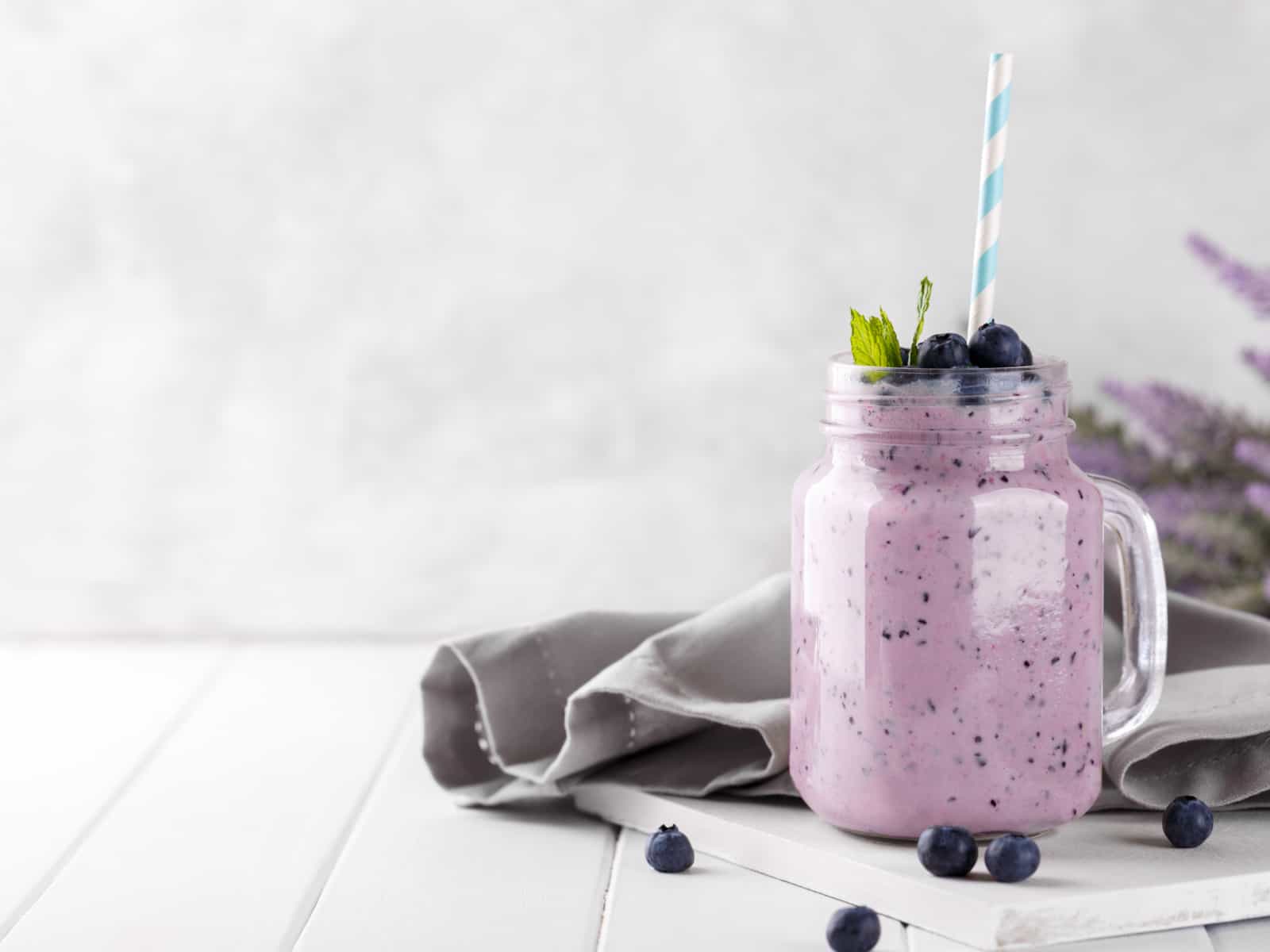 blueberry shake smoothie