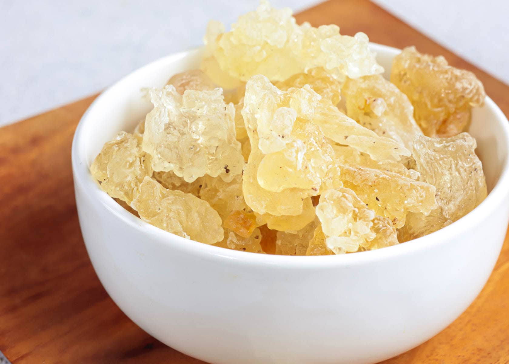 Gum Tragacanth snow nest Snow swallow 雪燕 close up