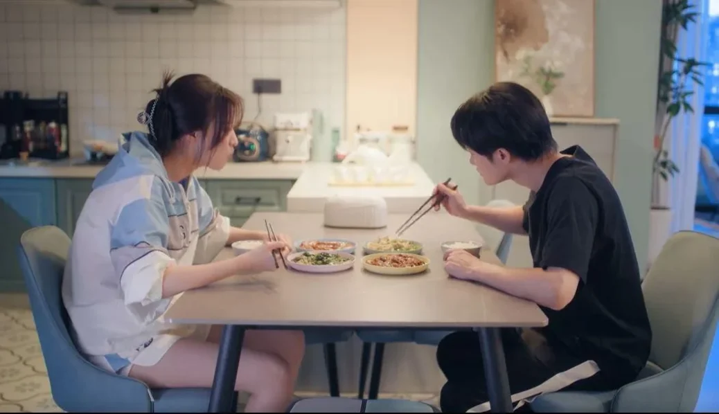 Love Has Fireworks dinner scene qian fei and liyifei having cozy meal at home